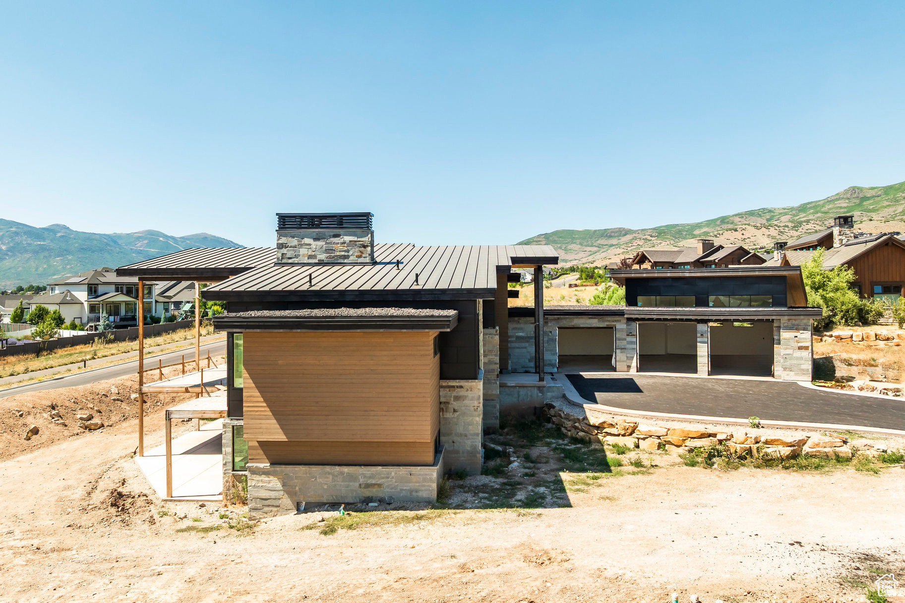 RED LEDGES - Residential