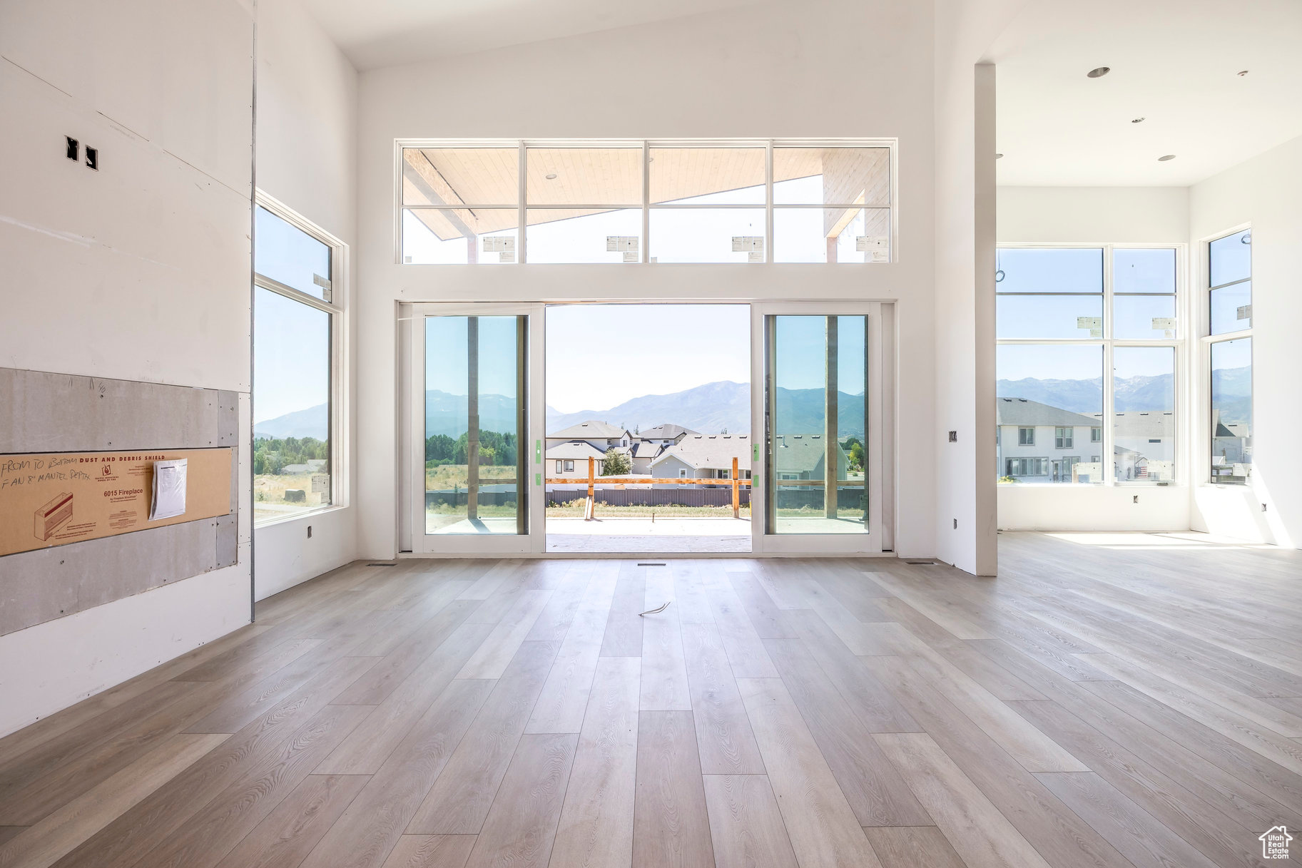 RED LEDGES - Residential