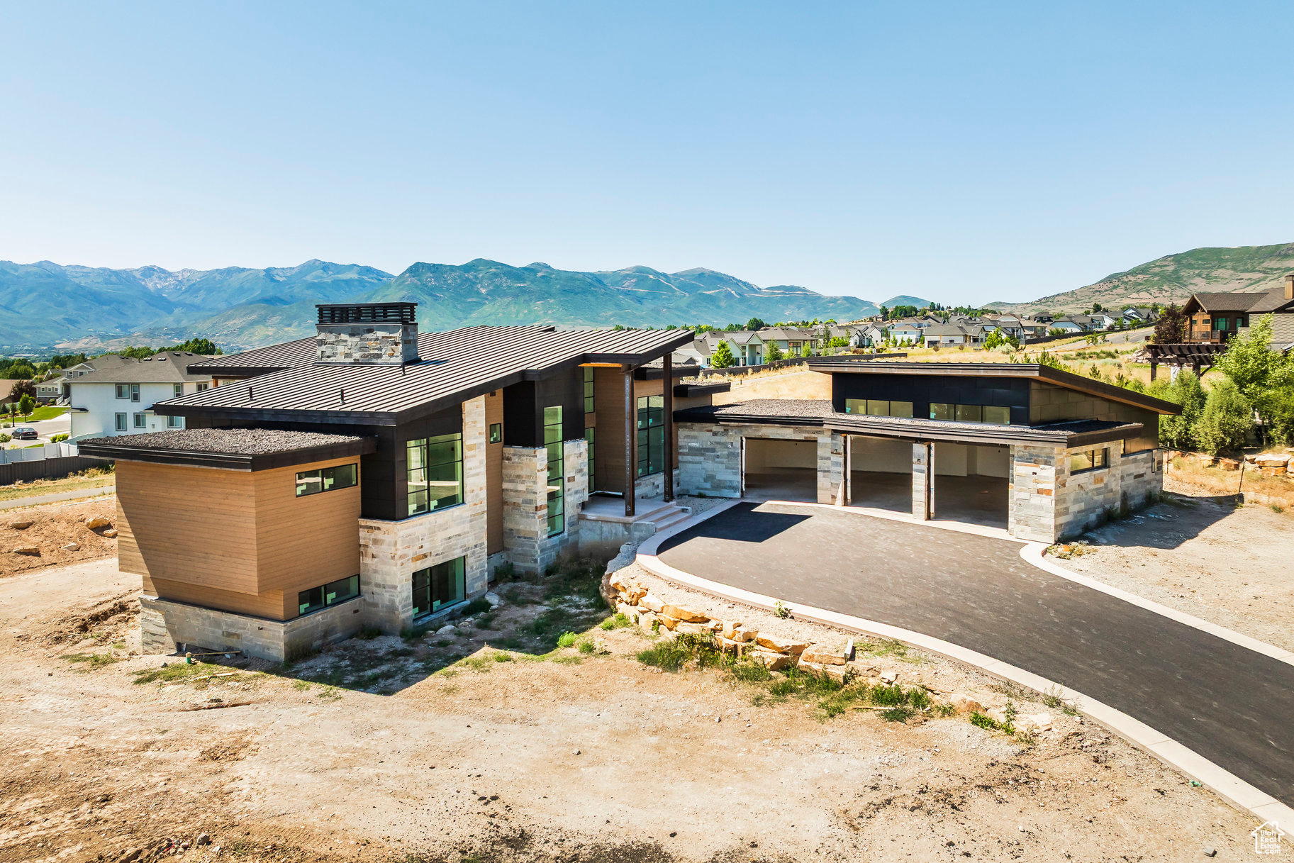 RED LEDGES - Residential