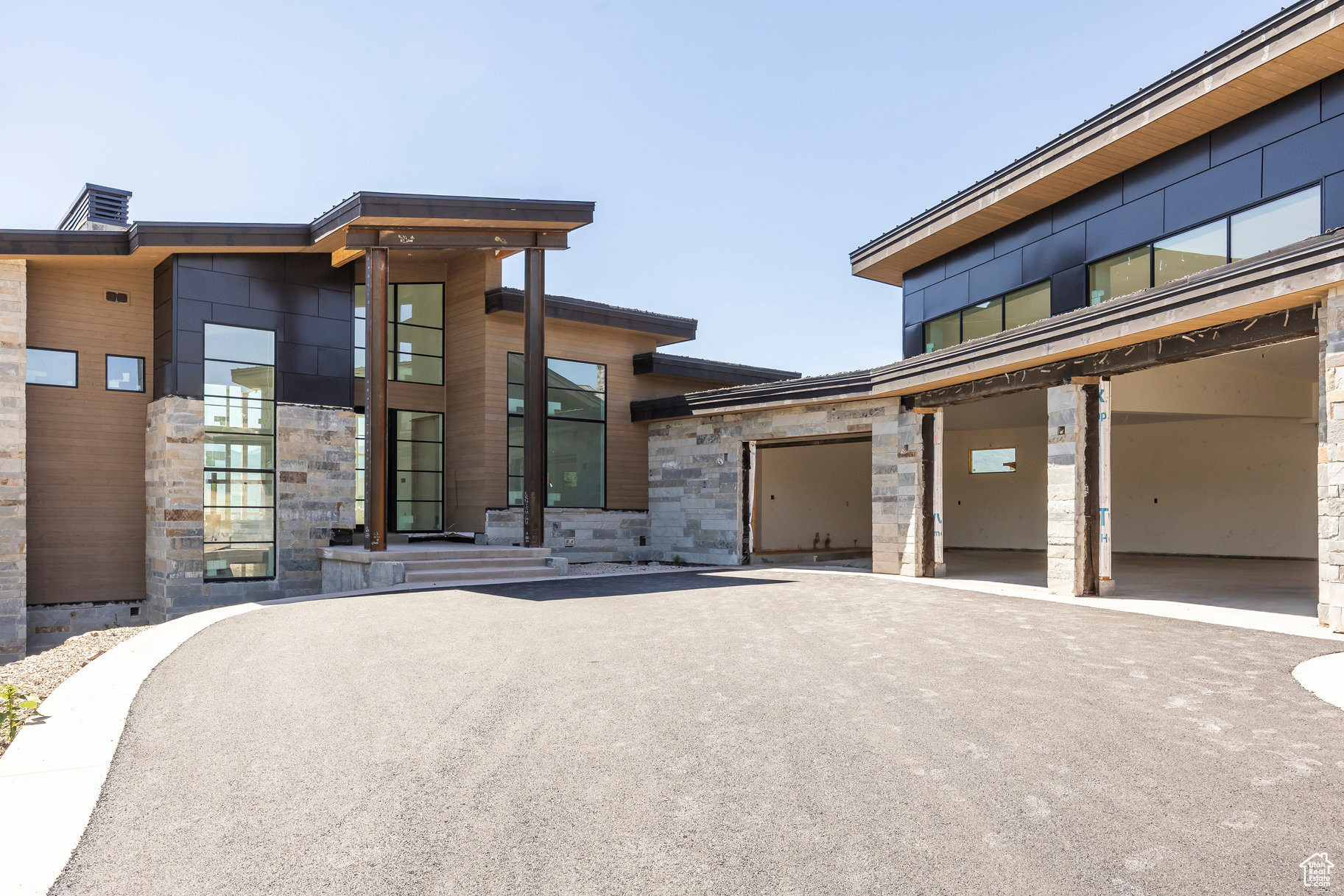 RED LEDGES - Residential