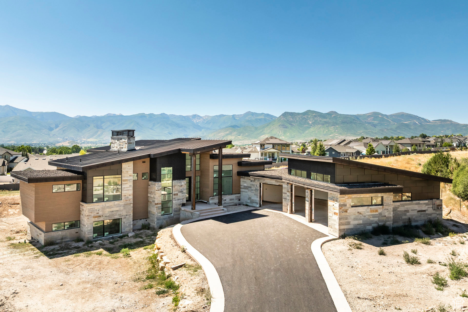 RED LEDGES - Residential