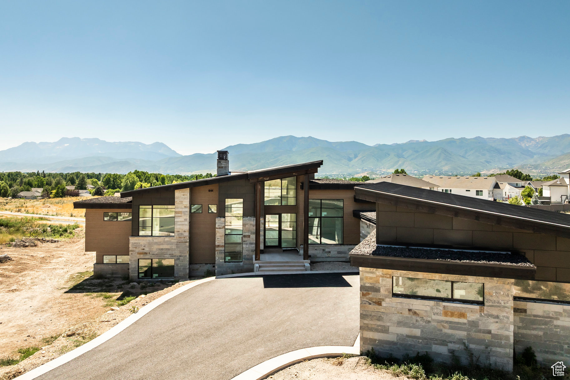 RED LEDGES - Residential