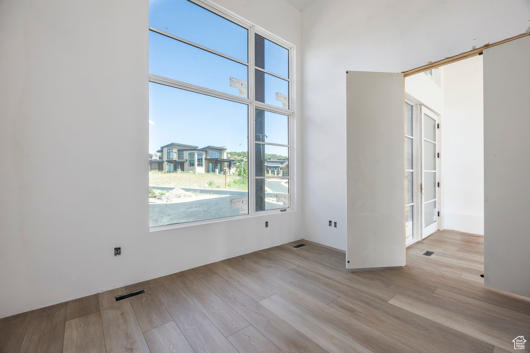 RED LEDGES - Residential