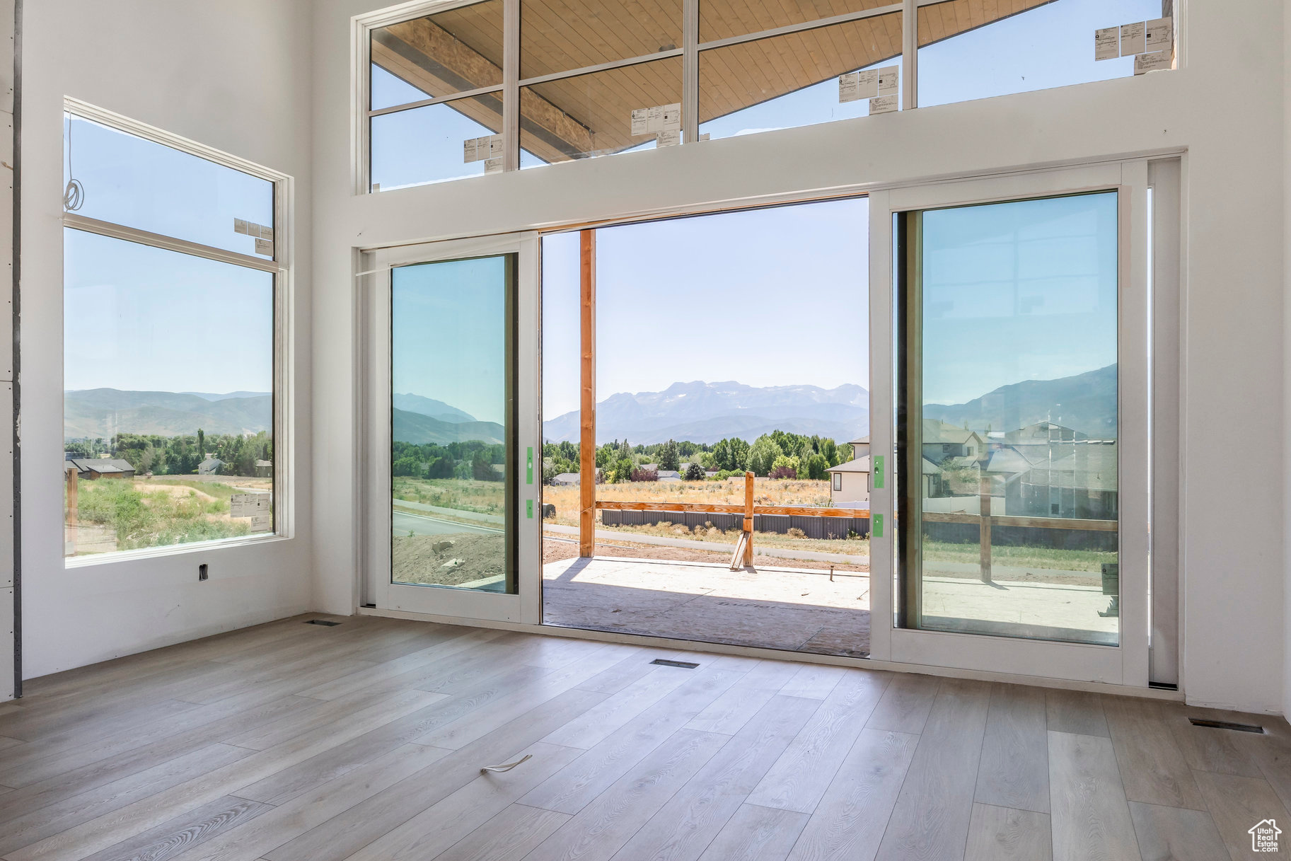 RED LEDGES - Residential