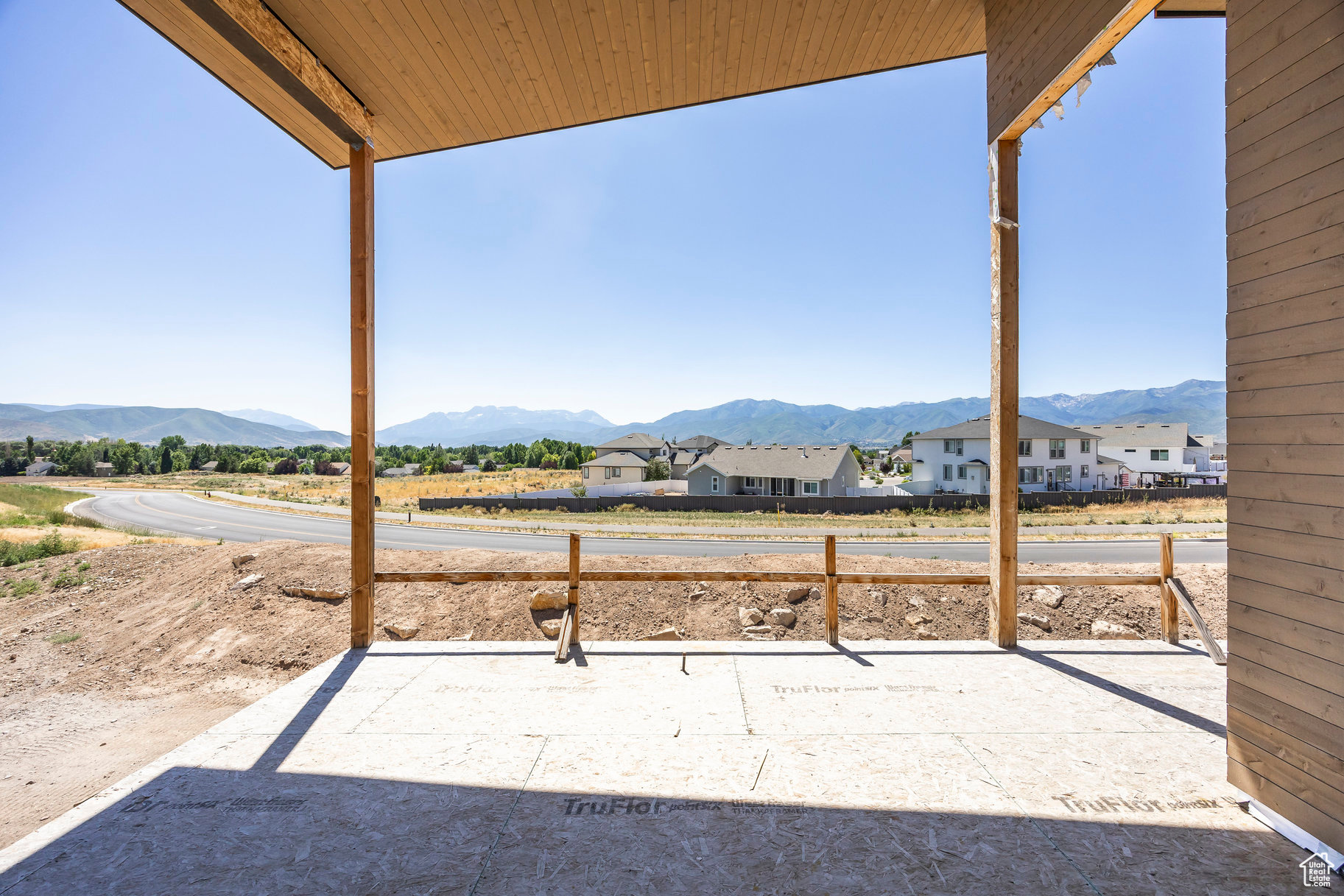 RED LEDGES - Residential