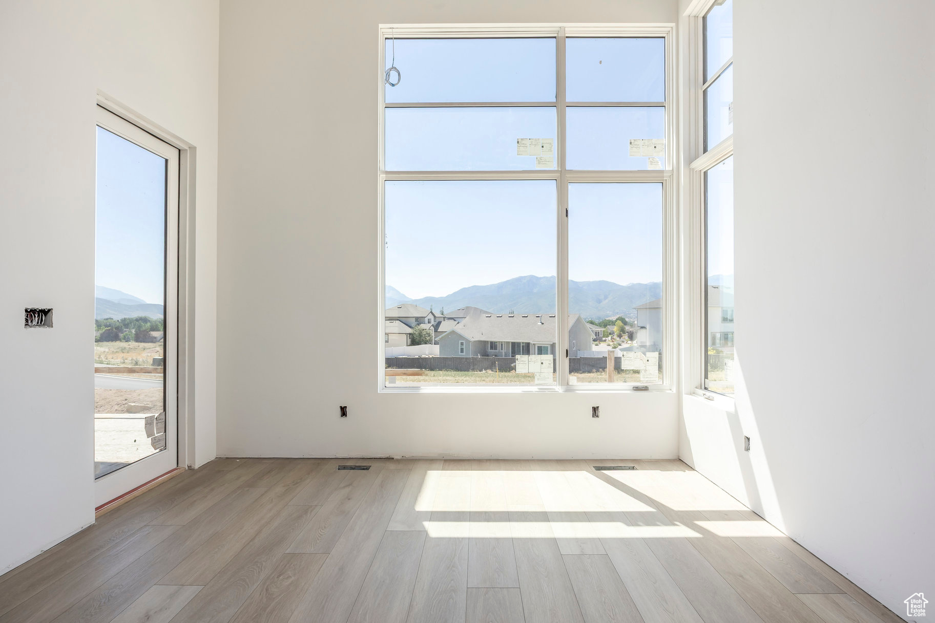 RED LEDGES - Residential