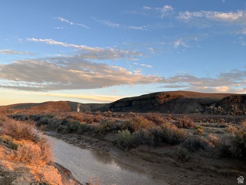 Vacant Land For Sale - 6153 E Main St<br/> Green River, UT 84525