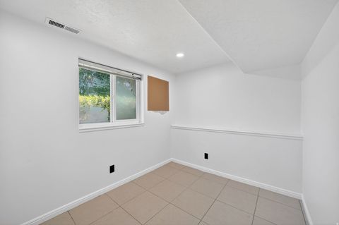Tiny photo for 2289 N SUNSET DR, Lehi, UT 84043 (MLS # 2158421)