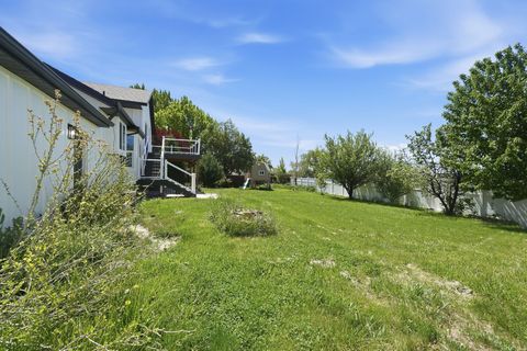 Tiny photo for 2289 N SUNSET DR, Lehi, UT 84043 (MLS # 2158421)