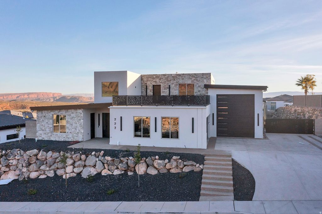 Photo of 777 W SCENARIO ST #3A, Washington, UT 84780 (MLS # 2124024)