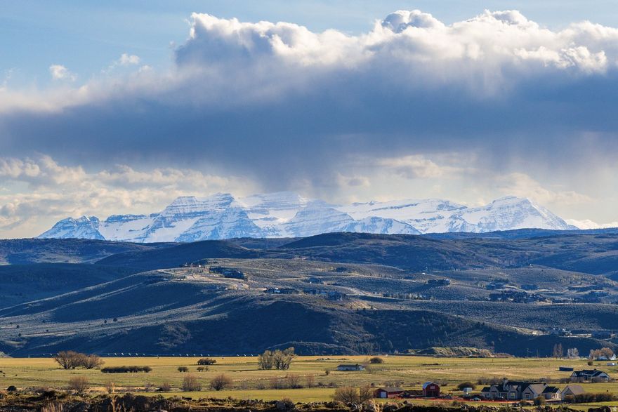 Views! Lot #32 in Foothills at Francis Gate is one of the best view lots on the Wasatch Back. Overlooking the beautiful Kamas Valley and the back of Mt. Timpanogos, this lot is only 20 minutes from all that Park City has to offer. Unlimited outdoor recreation on the Mirror Lake Highway and the Uinta National Forest are just a few miles up the road. Please come see for yourself the endless possibilities this lot offers.