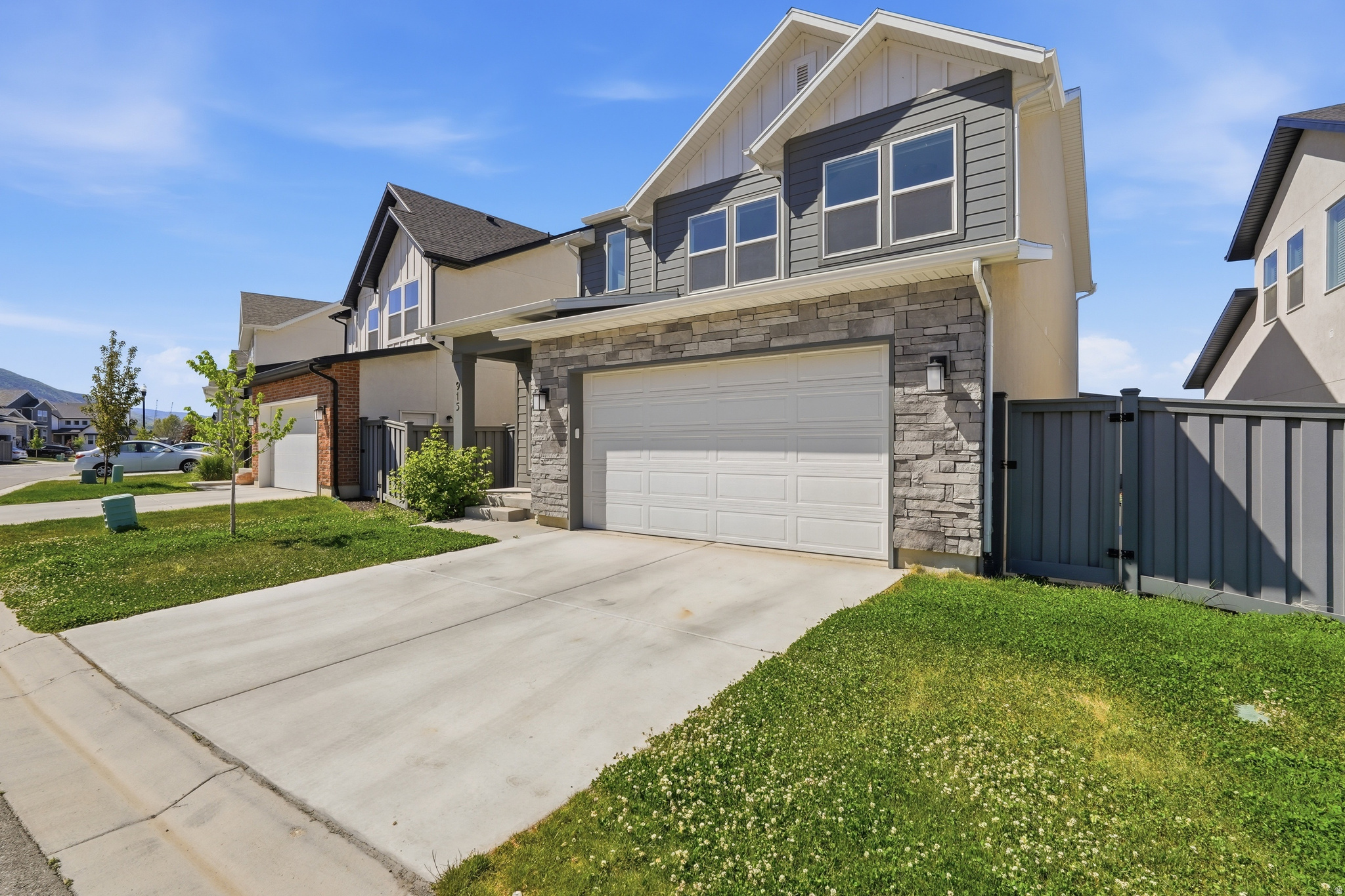 THE ROSE - Residential