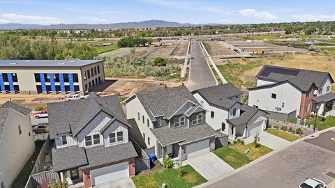 Tiny photo for 915 N EVELYN ST W, Farmington, UT 84025 (MLS # 2158557)
