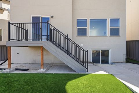 Tiny photo for 915 N EVELYN ST W, Farmington, UT 84025 (MLS # 2158557)