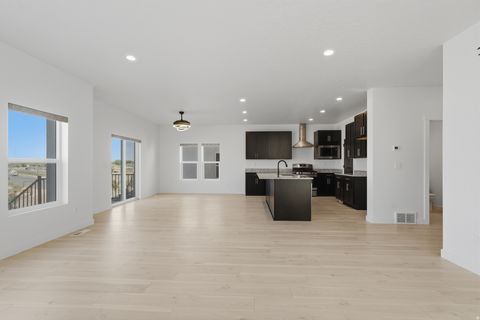 Tiny photo for 915 N EVELYN ST W, Farmington, UT 84025 (MLS # 2158557)