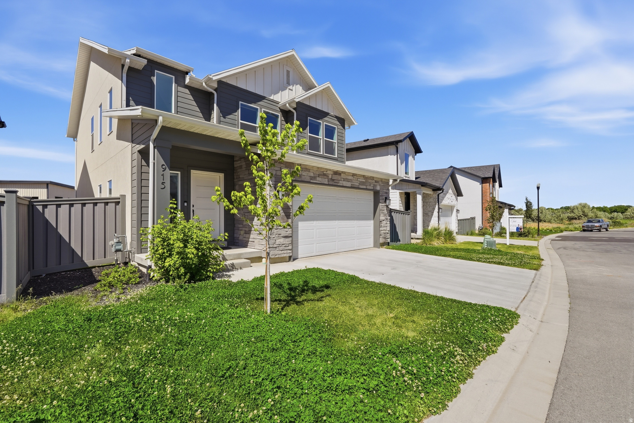 THE ROSE - Residential