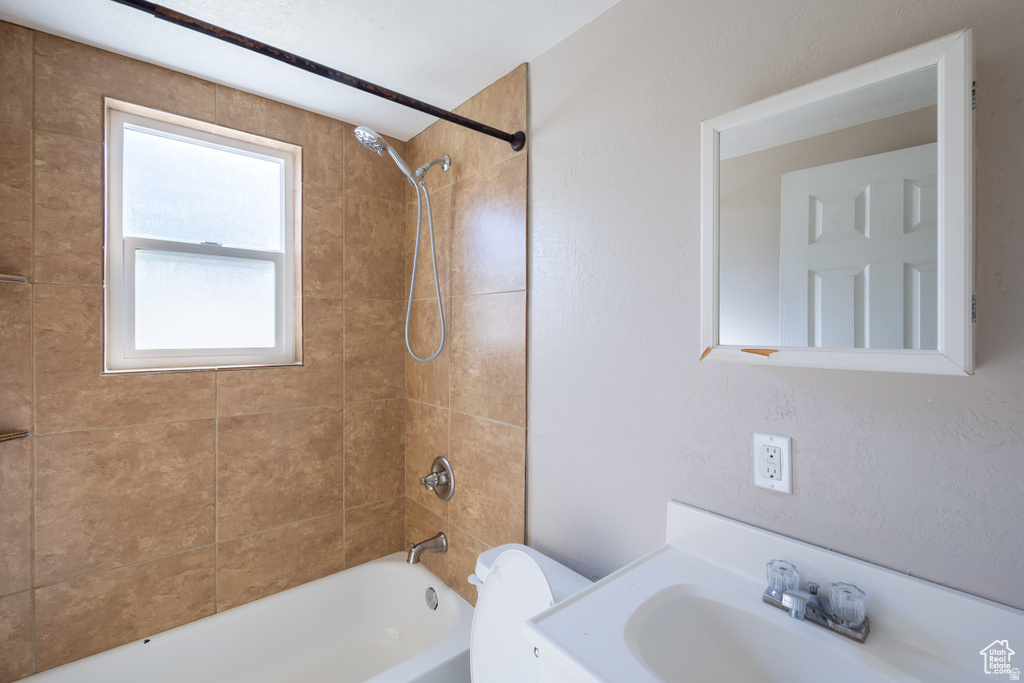 WILLOW BAY #8 - Residential Lease