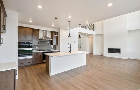 Tiny photo for 1017 E 250 ST S #19, Salem, UT 84653 (MLS # 2127676)