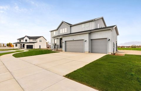 Tiny photo for 1017 E 250 ST S #19, Salem, UT 84653 (MLS # 2127676)