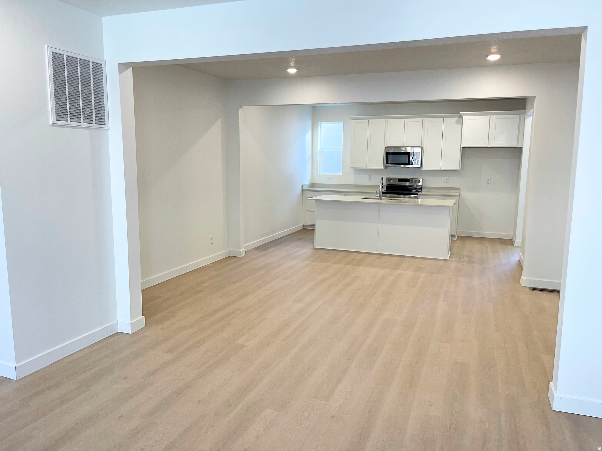 BEACON POINTE - Residential