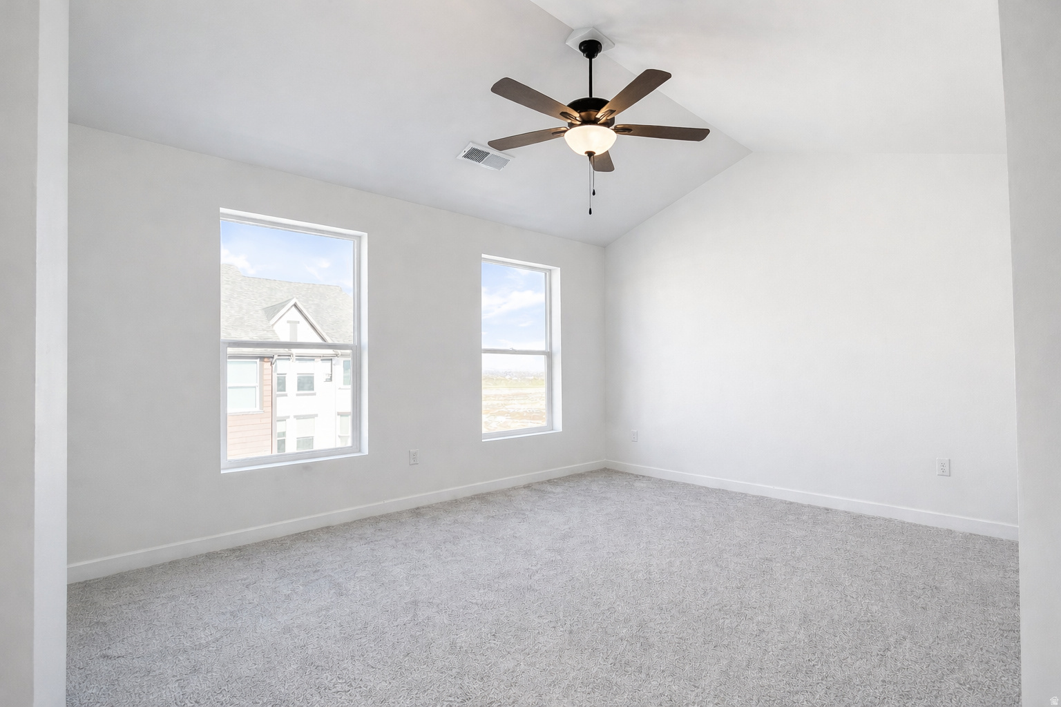 BEACON POINTE - Residential