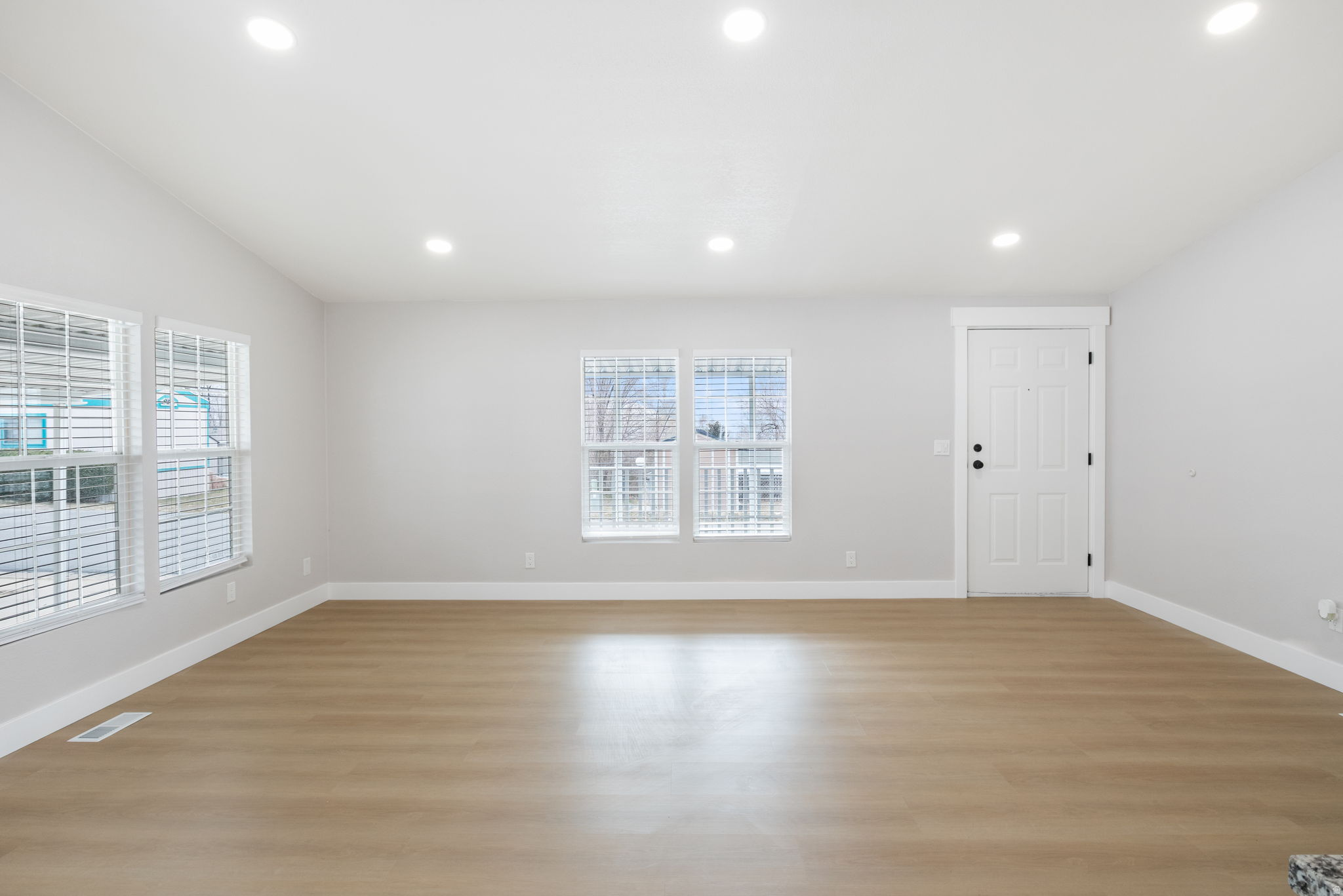 ROLLING HILLS COMMUNITY - Residential