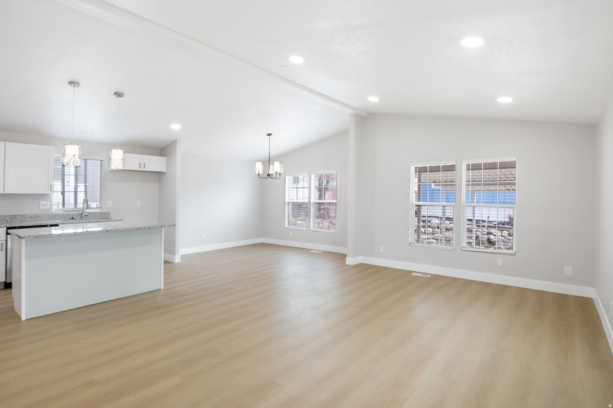 ROLLING HILLS COMMUNITY - Residential