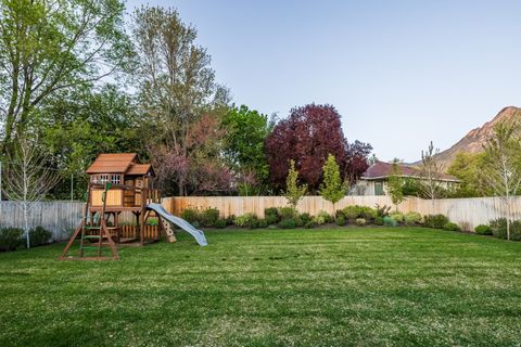 Tiny photo for 4857 S VIEWMONT ST, Holladay, UT 84117 (MLS # 2152512)