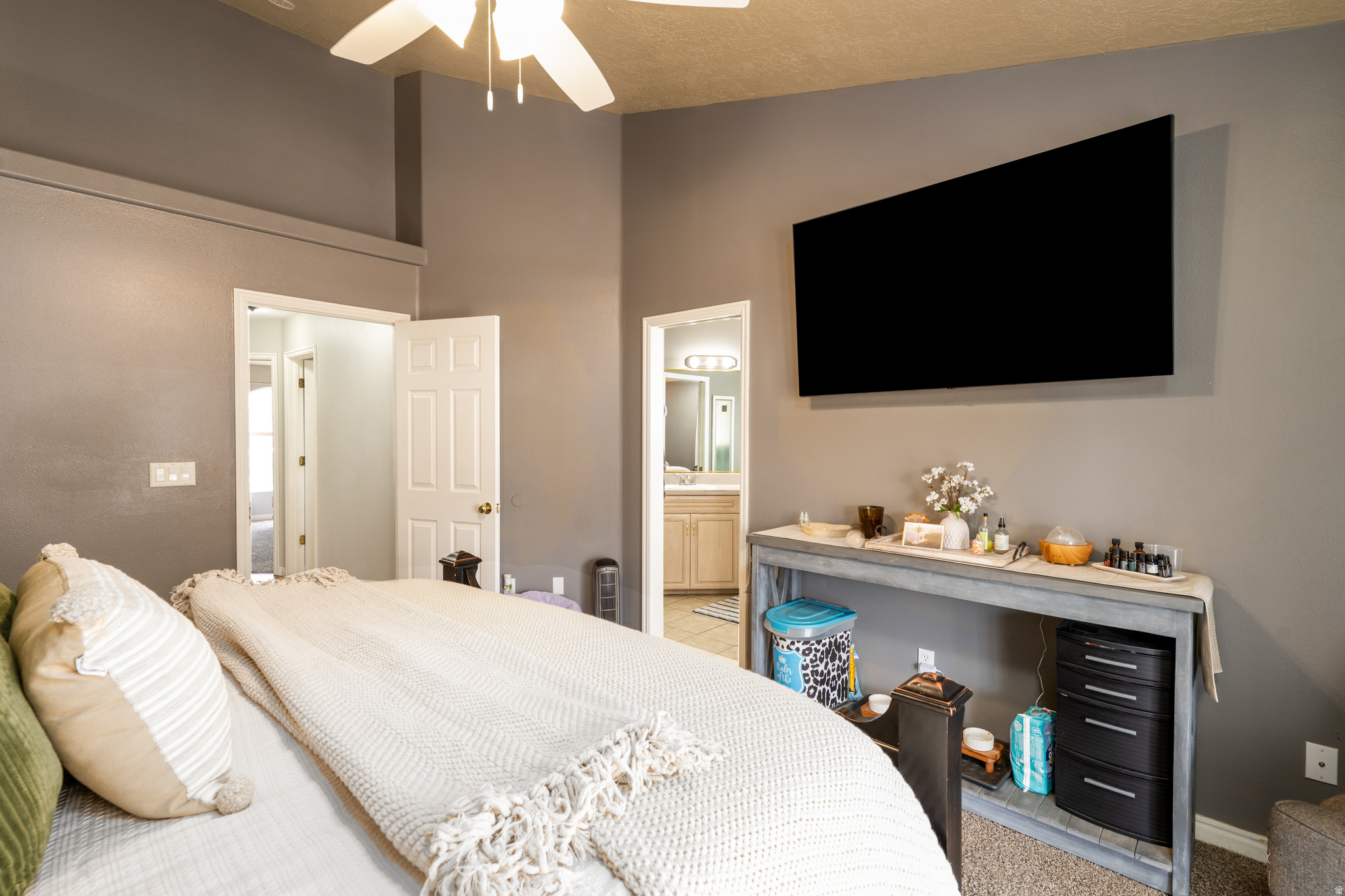 BLOOMINGTON HILLS - Residential