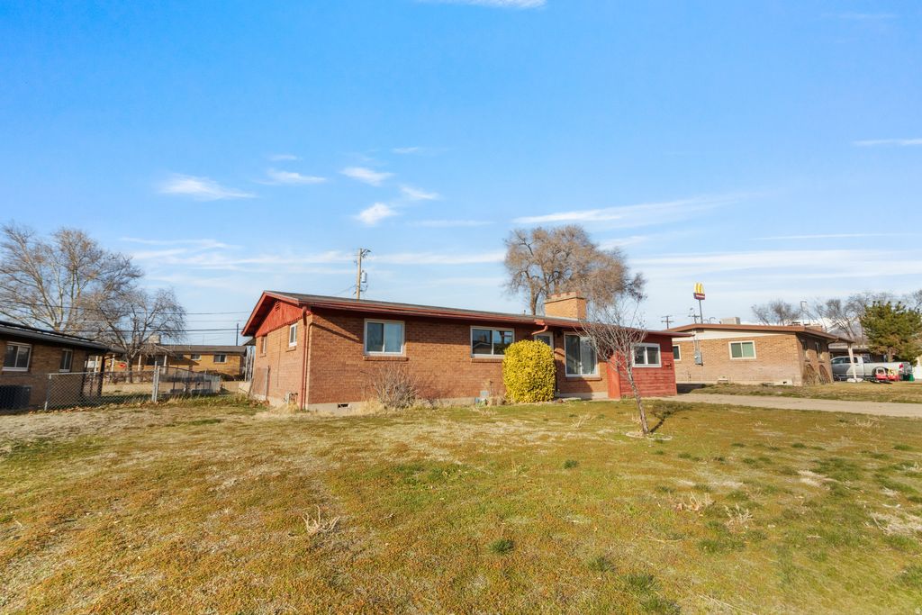 Photo of 83 W 650 N, Clearfield, UT 84015 (MLS # 2140160)