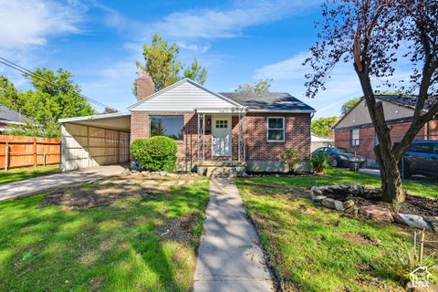 Photo of 948 W STERLING DR, Salt Lake City, UT 84116 (MLS # 2192133)