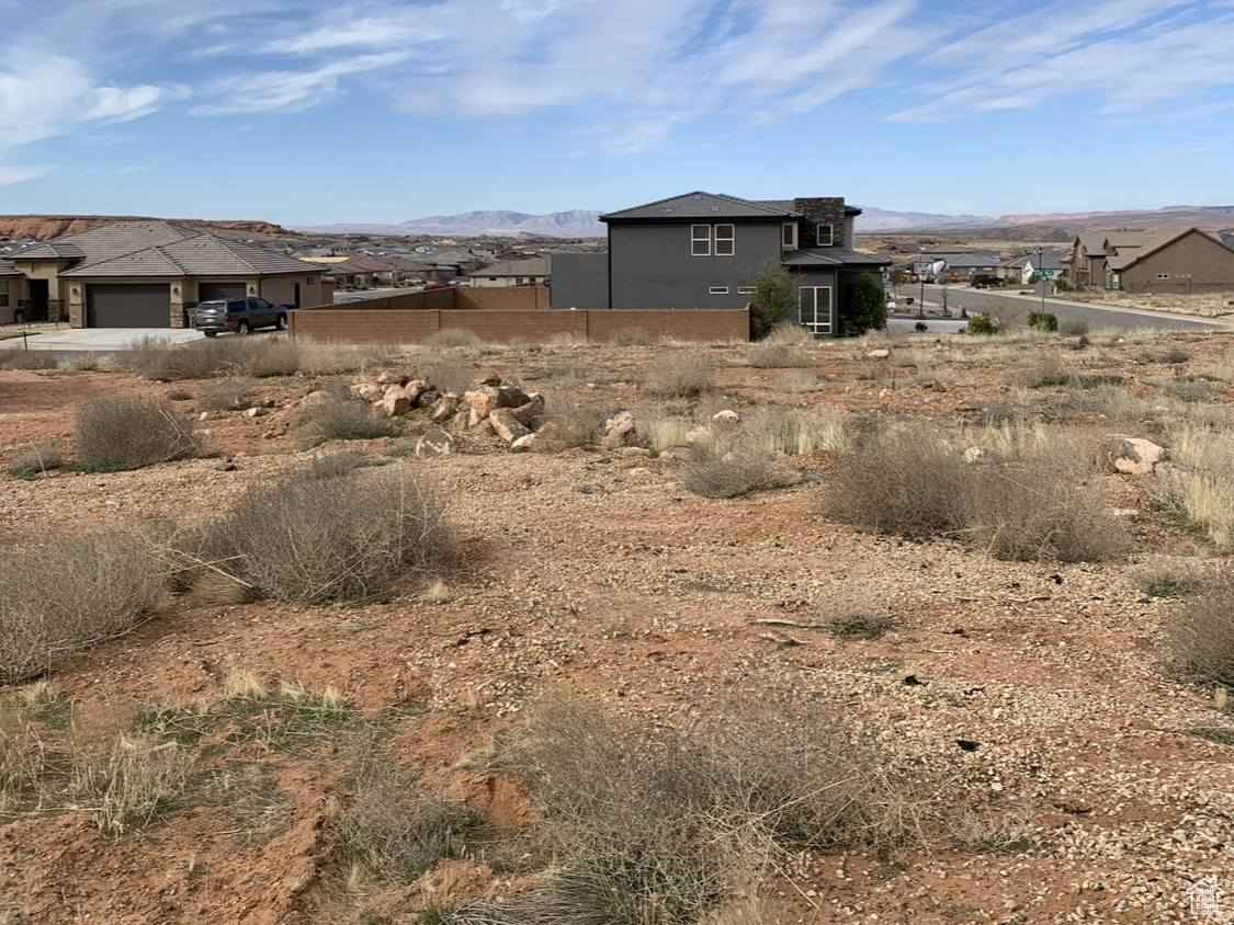 DIXIE SPRINGS - Land