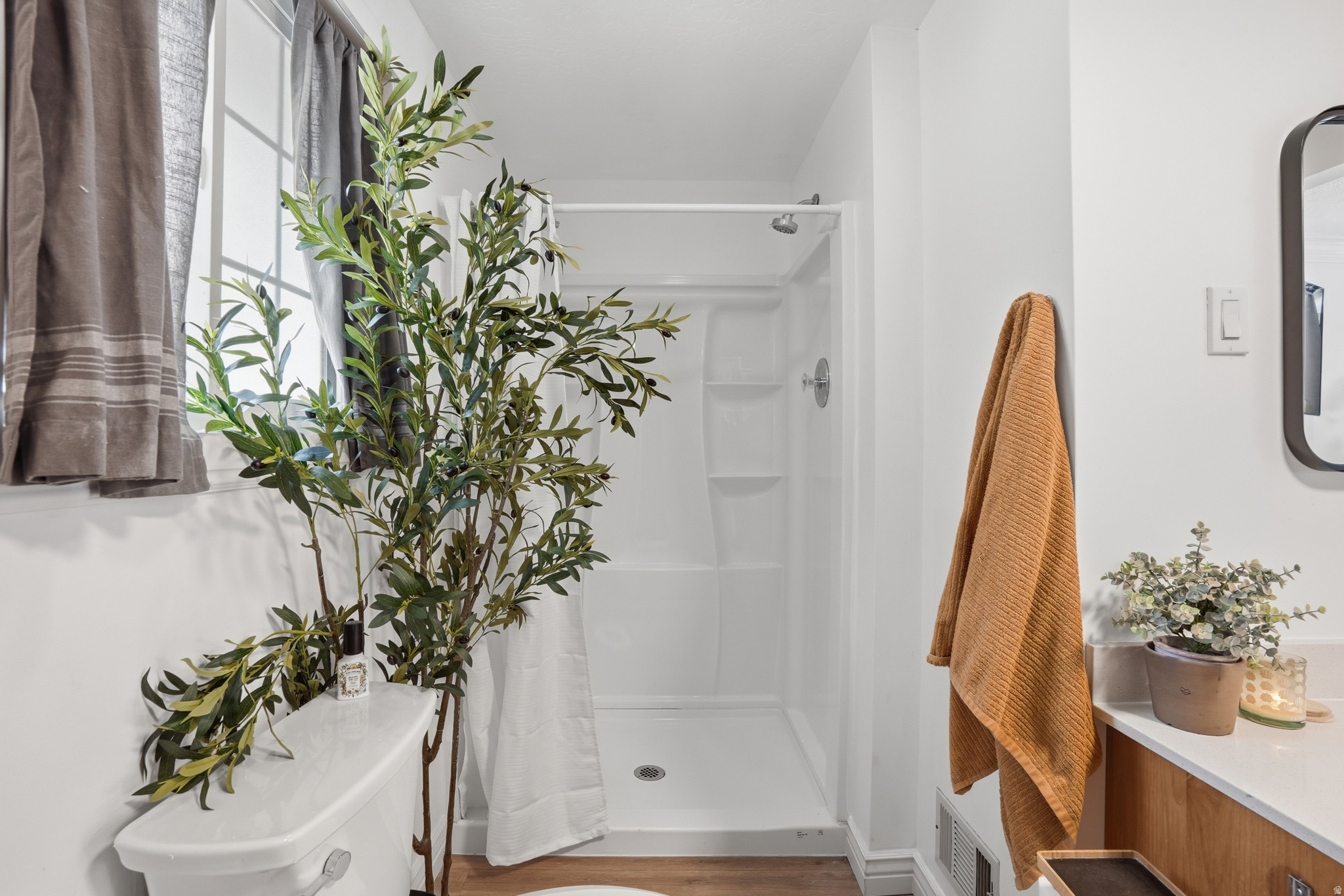 SHADOW VALLEY - Residential