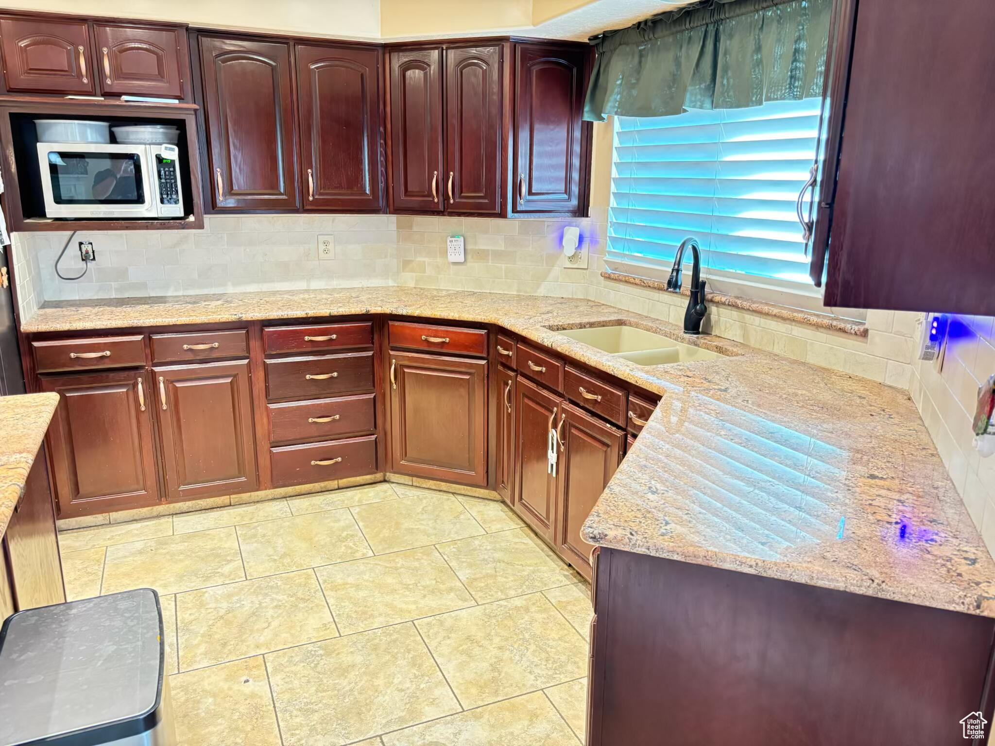SUMMERWOOD - Residential