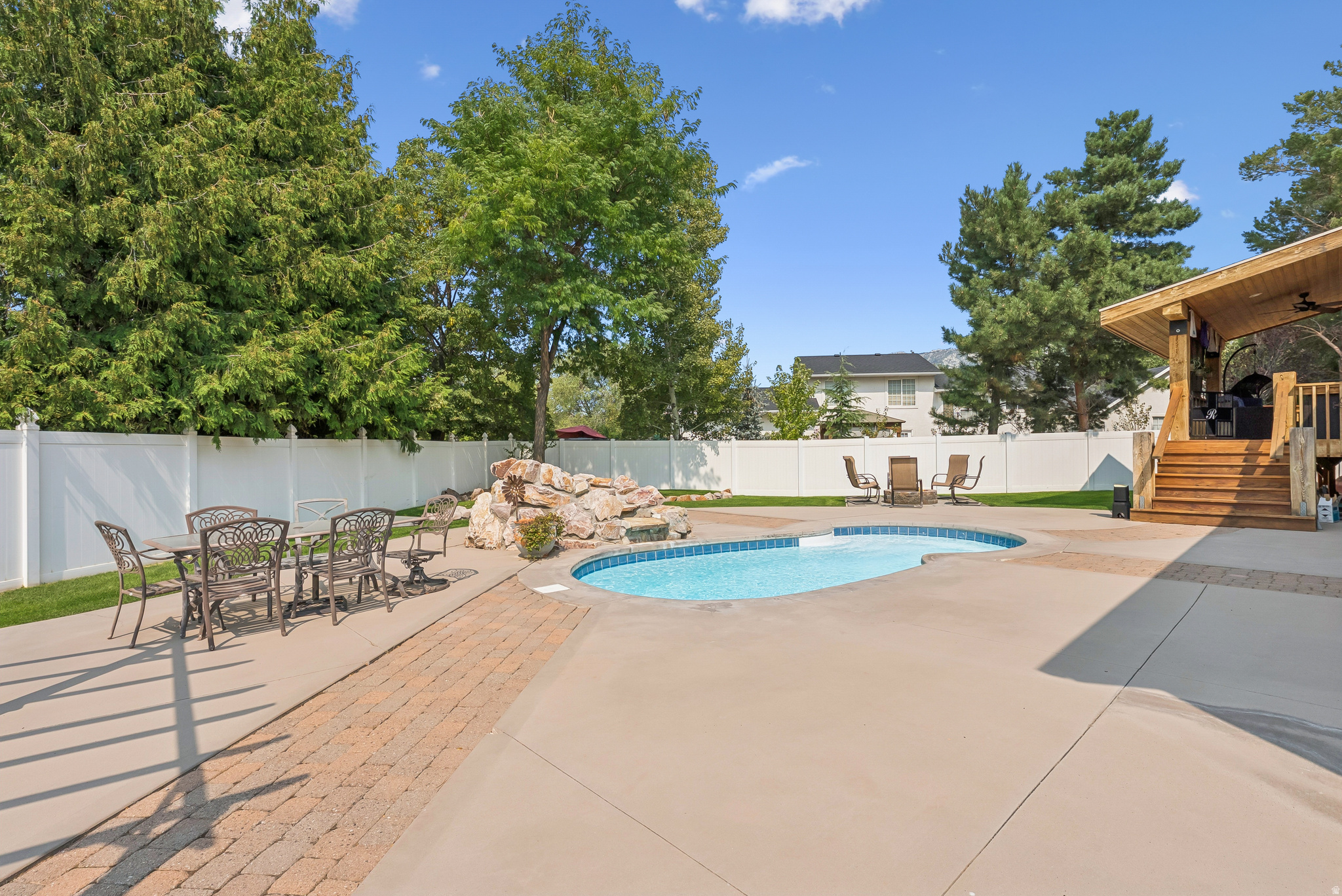 ALPINE COUNTRY - Residential