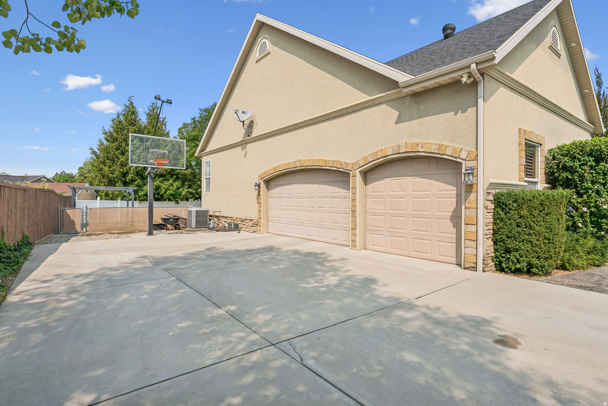 ALPINE COUNTRY - Residential