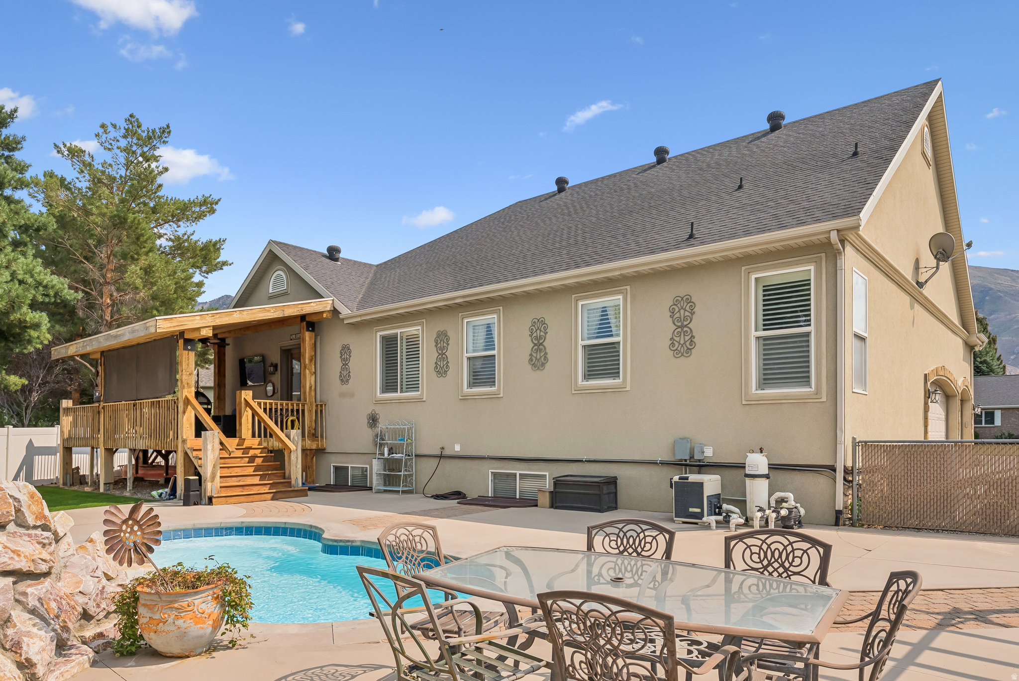 ALPINE COUNTRY - Residential