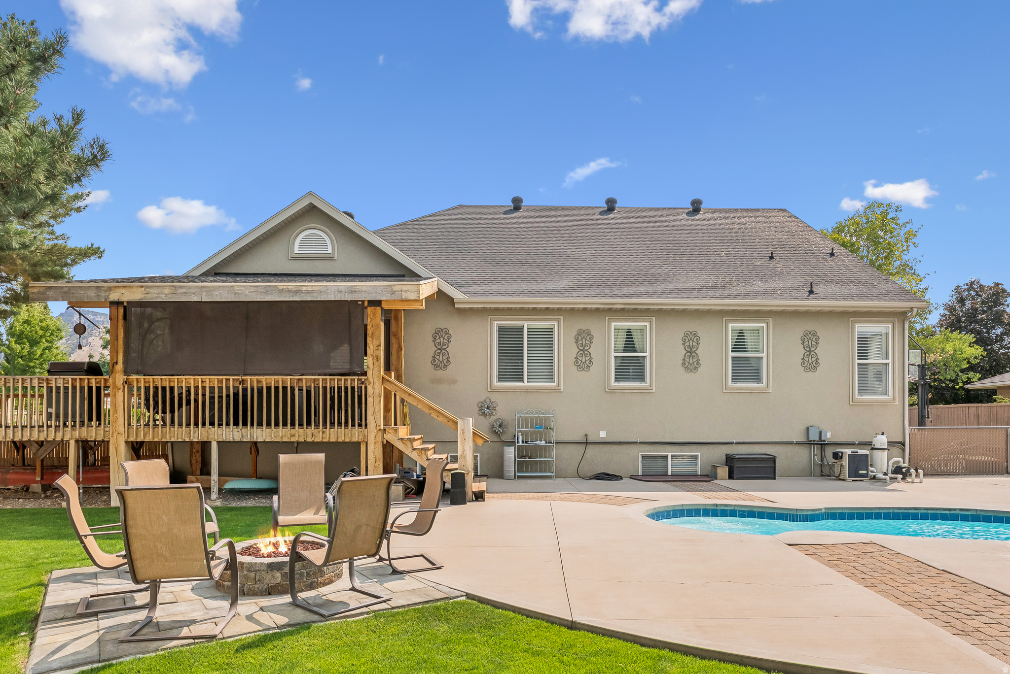 ALPINE COUNTRY - Residential