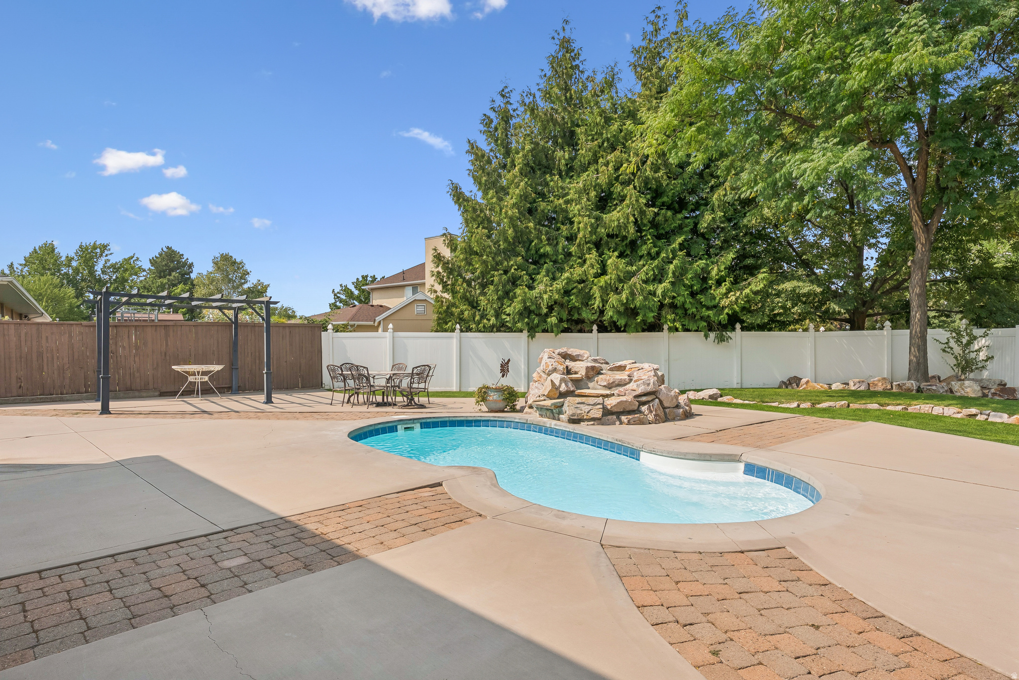 ALPINE COUNTRY - Residential