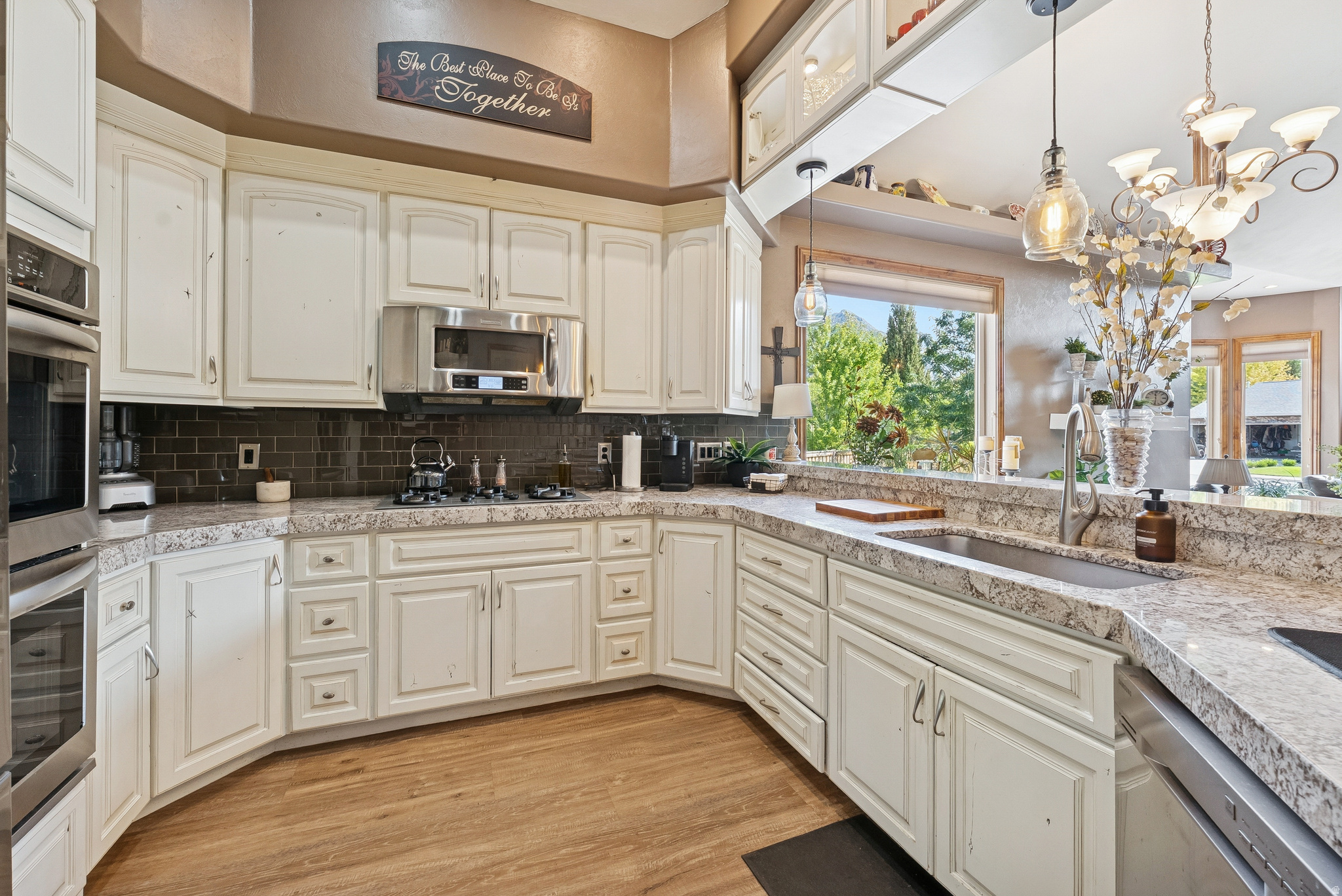 ALPINE COUNTRY - Residential