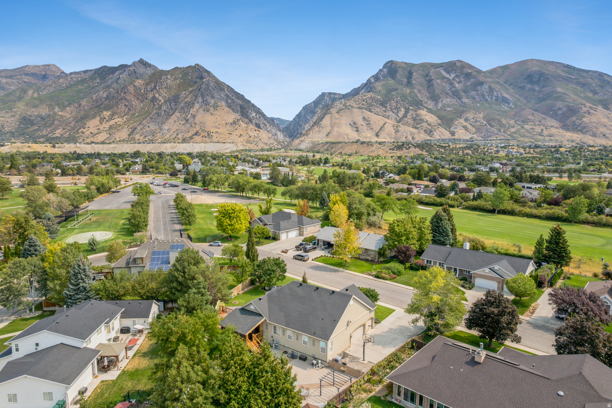 ALPINE COUNTRY - Residential