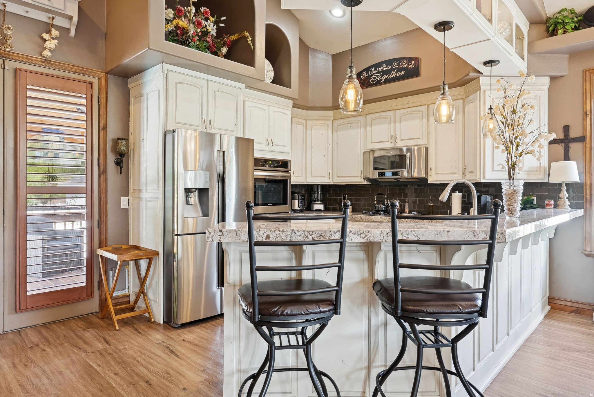 ALPINE COUNTRY - Residential