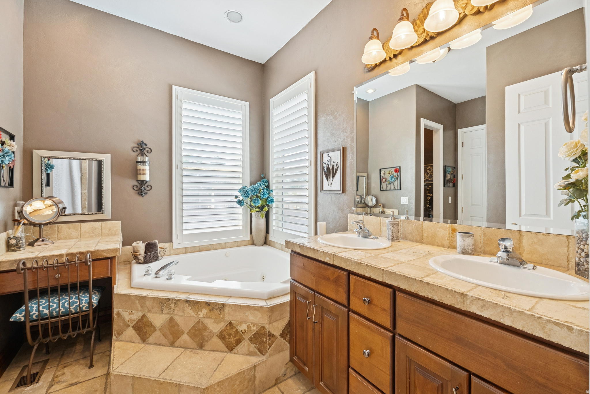 ALPINE COUNTRY - Residential