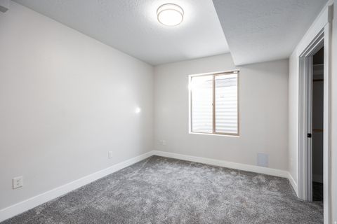 Tiny photo for 439 E MIDLAKE DR, Draper, UT 84020 (MLS # 2132167)