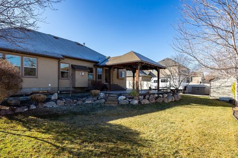 Tiny photo for 439 E MIDLAKE DR, Draper, UT 84020 (MLS # 2132167)