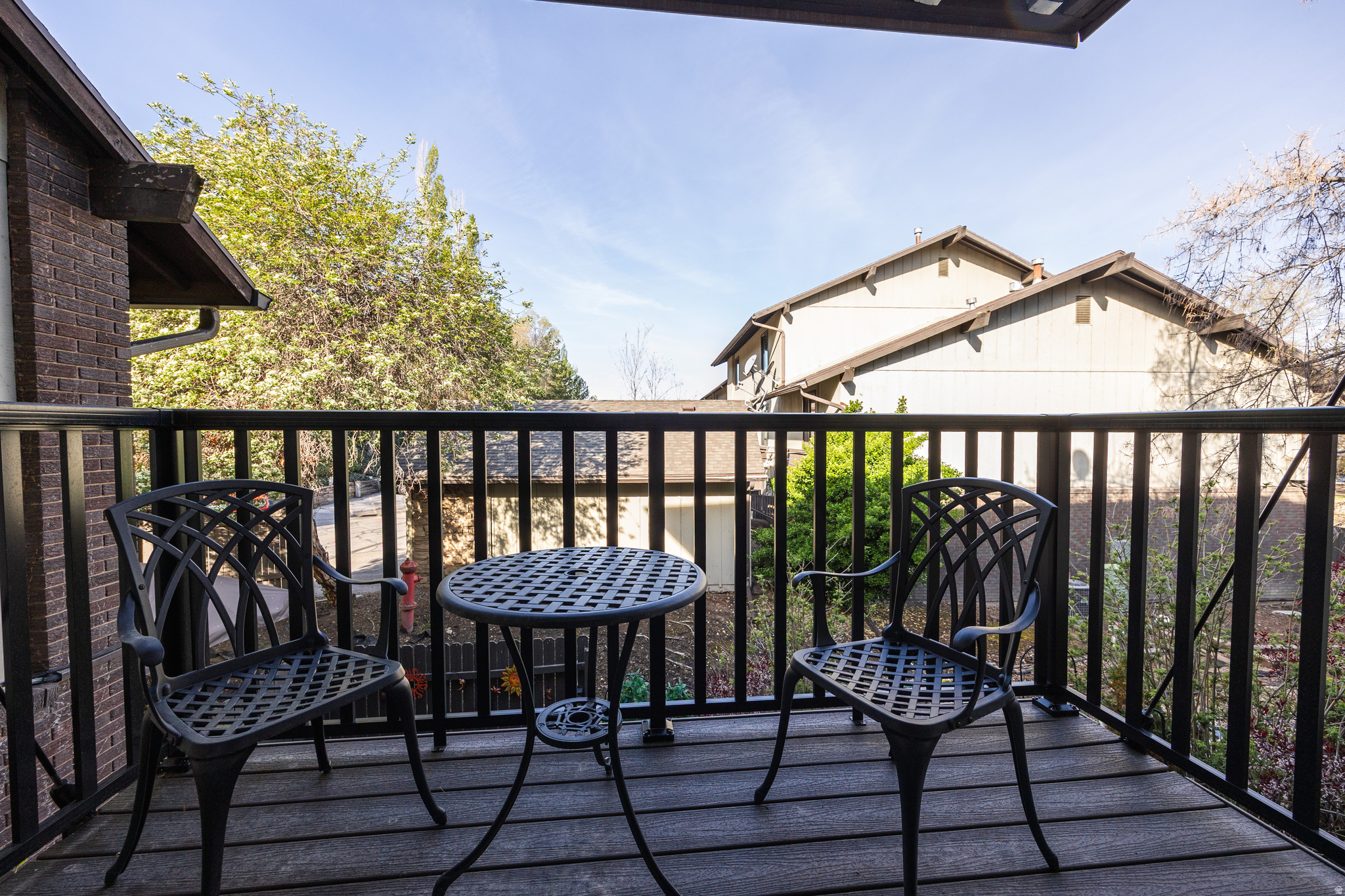 HIDDEN LAKE CONDM - Residential