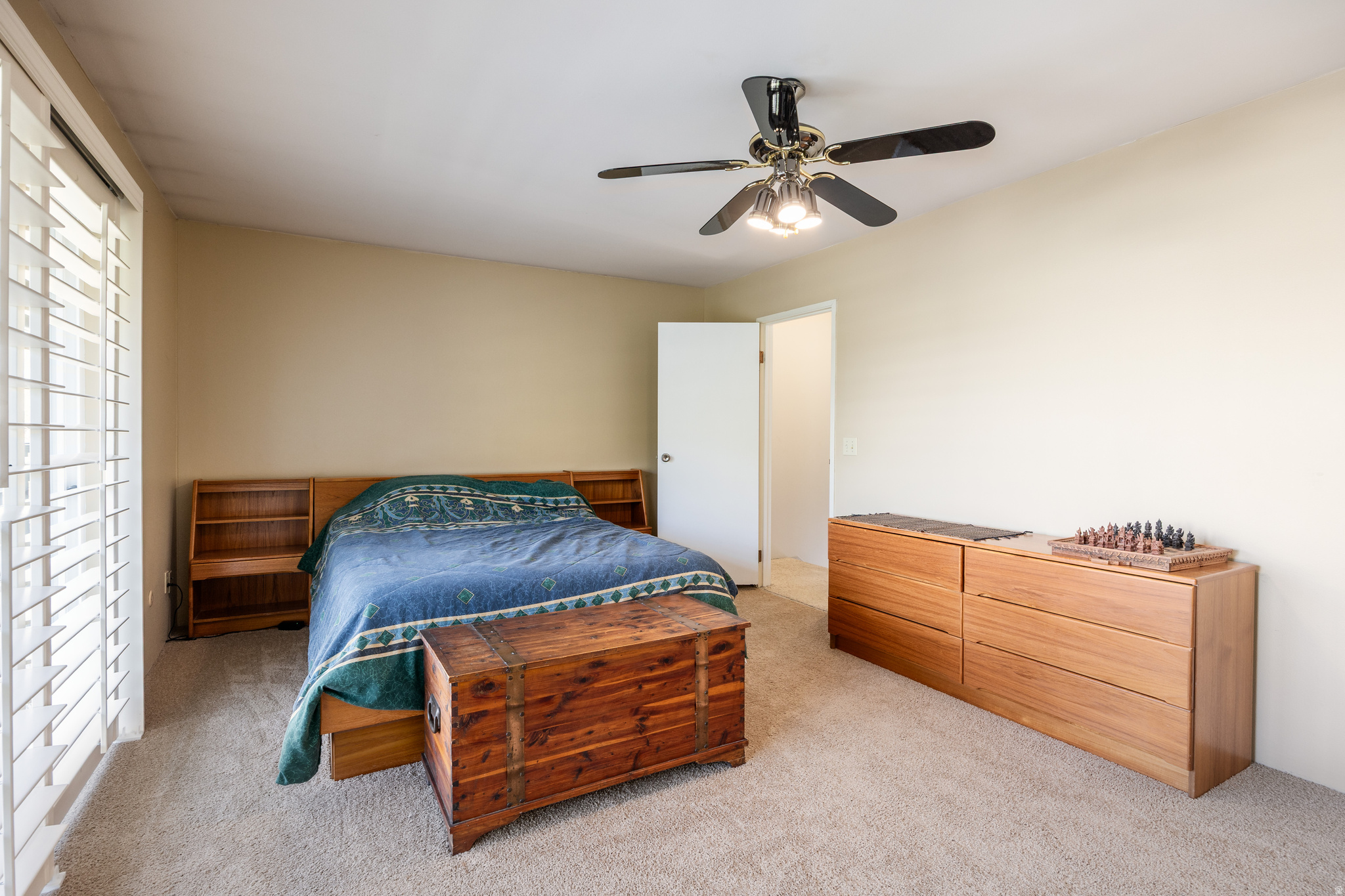 HIDDEN LAKE CONDM - Residential