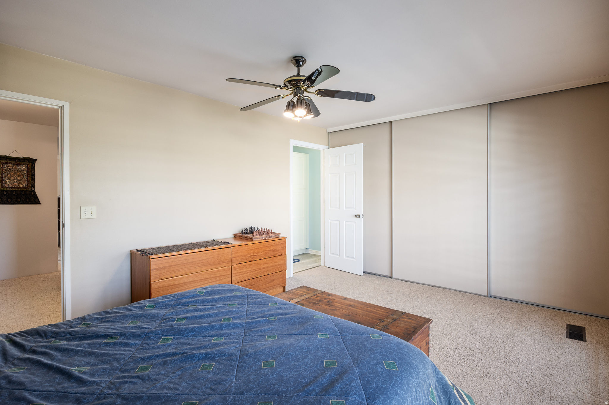 HIDDEN LAKE CONDM - Residential