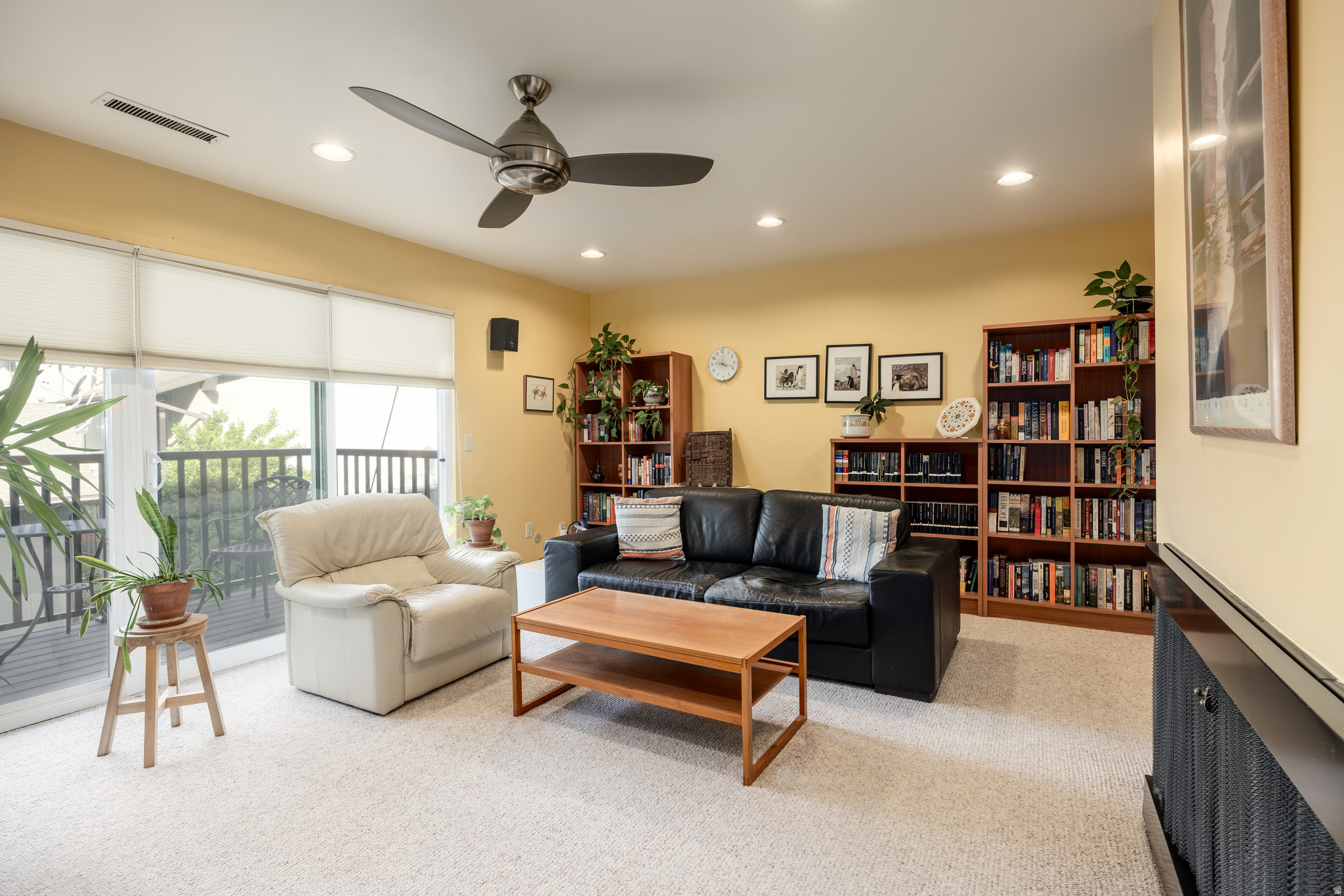 HIDDEN LAKE CONDM - Residential