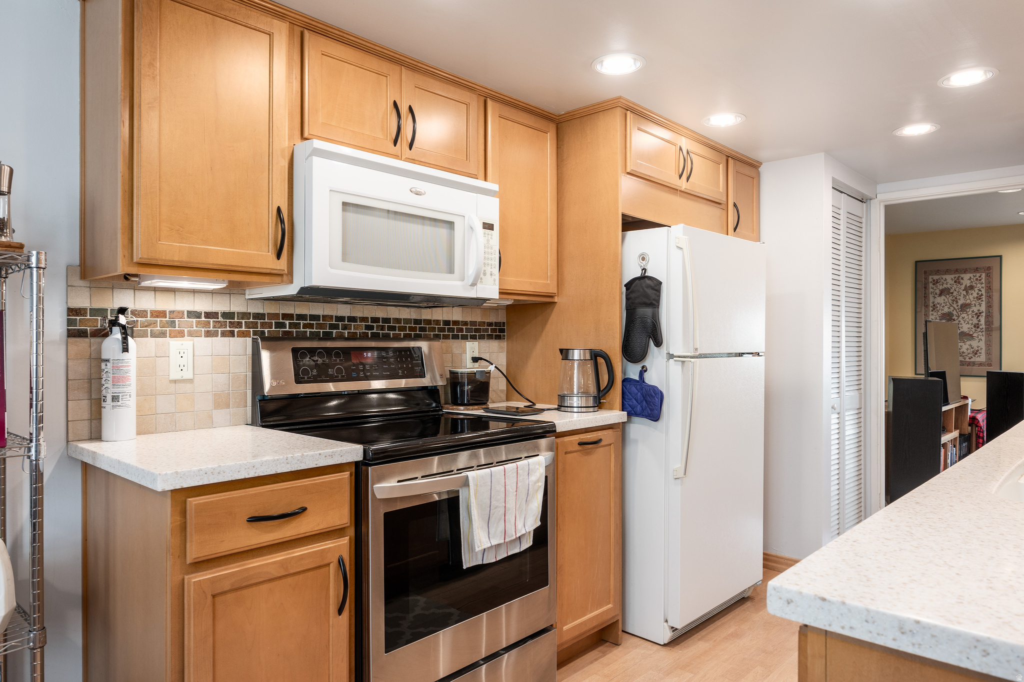 HIDDEN LAKE CONDM - Residential